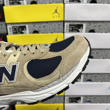 New Balance 2002R - Beige Navy Blue
