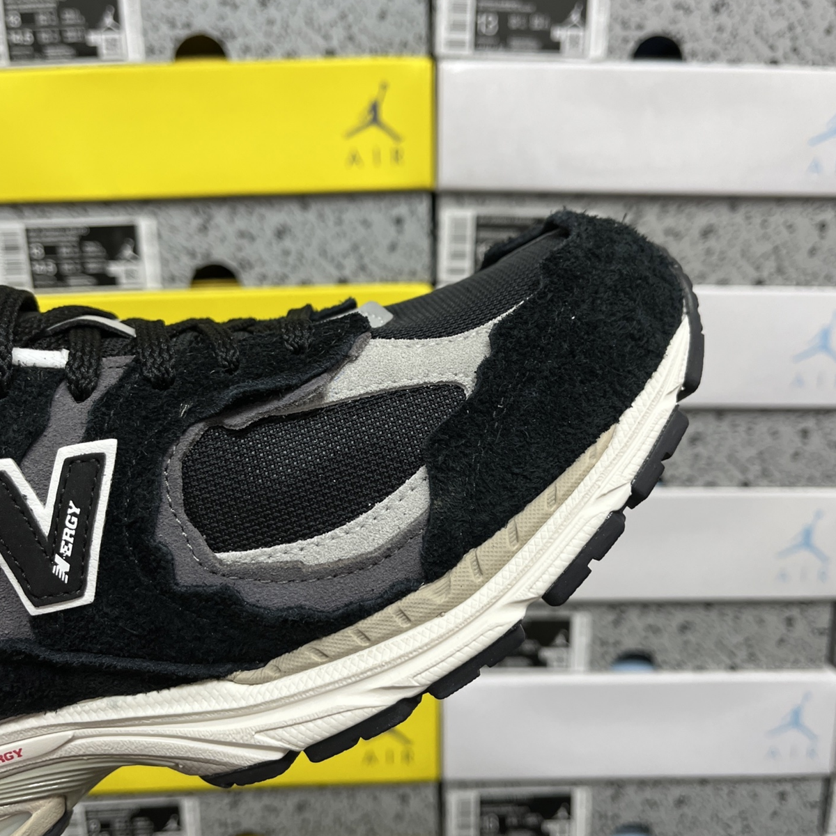 New Balance 2002R - Protection Pack Black Grey