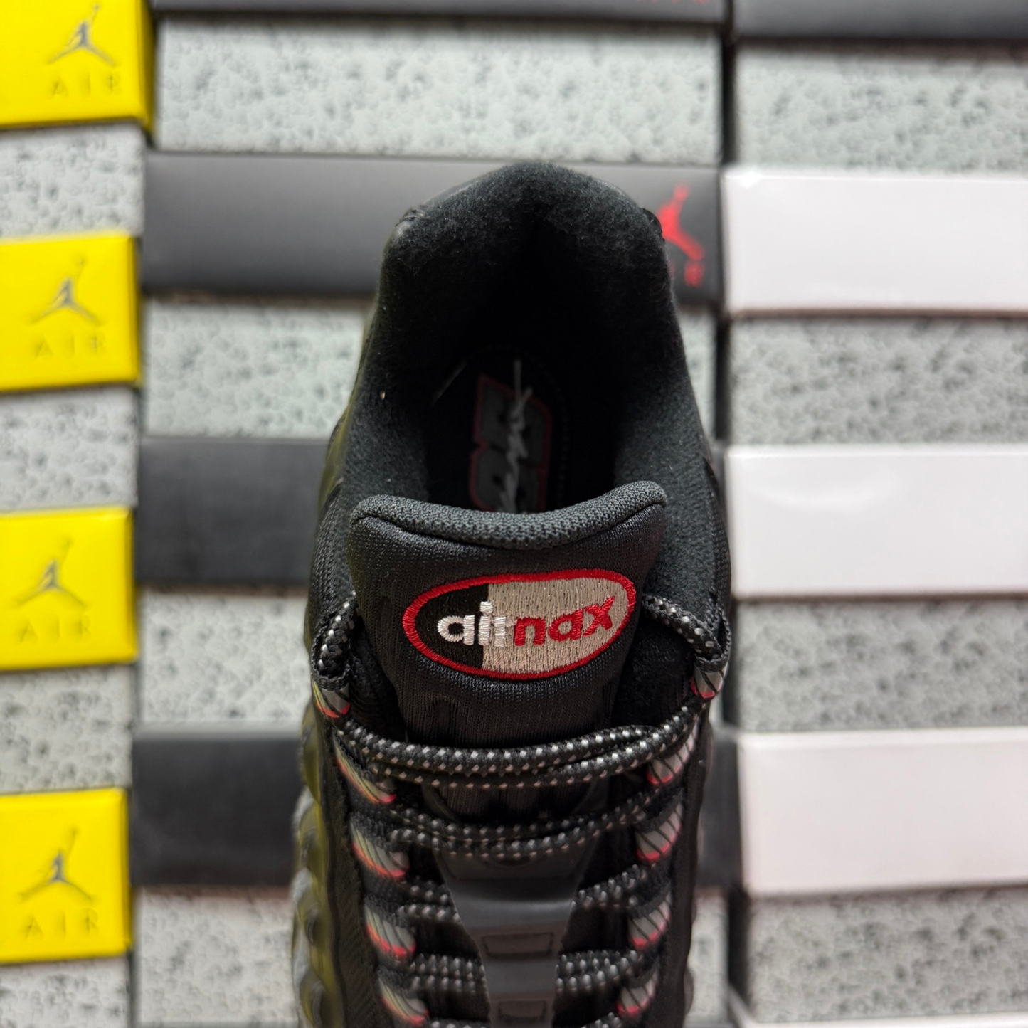 Air Max 95 - Black University Red