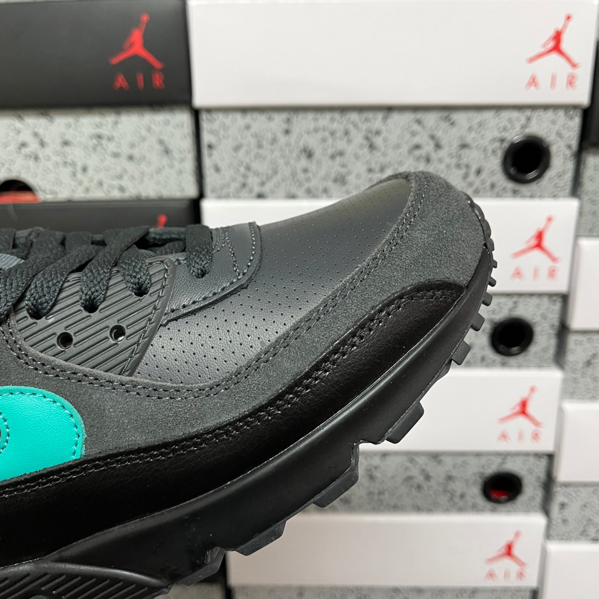 Nike Air Max 90 - Black Tiffany