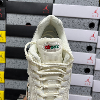 Air Max 95 x Undefeated - White