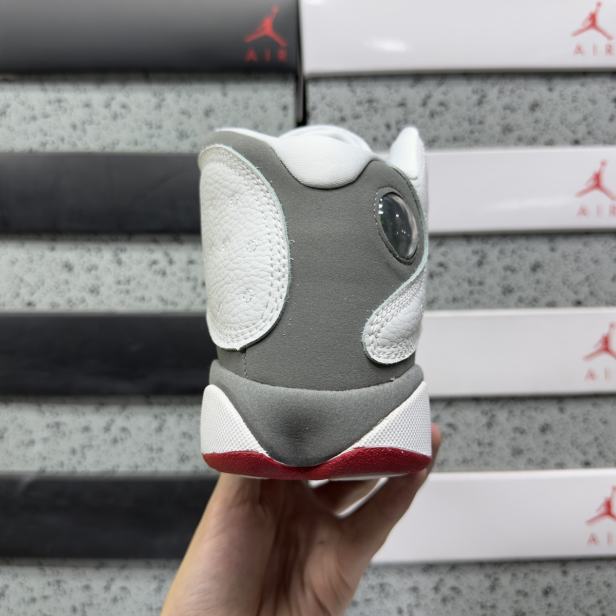 Air Jordan 13 Retro - Wolf Grey
