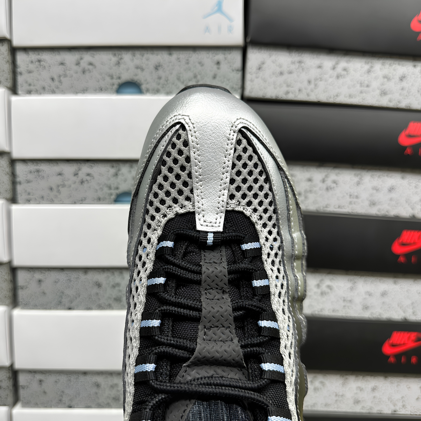 Air Max 95 x Palace - Metallic Silver and Aluminum