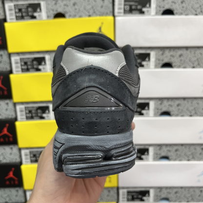 New Balance 2002R - Black Dark Grey