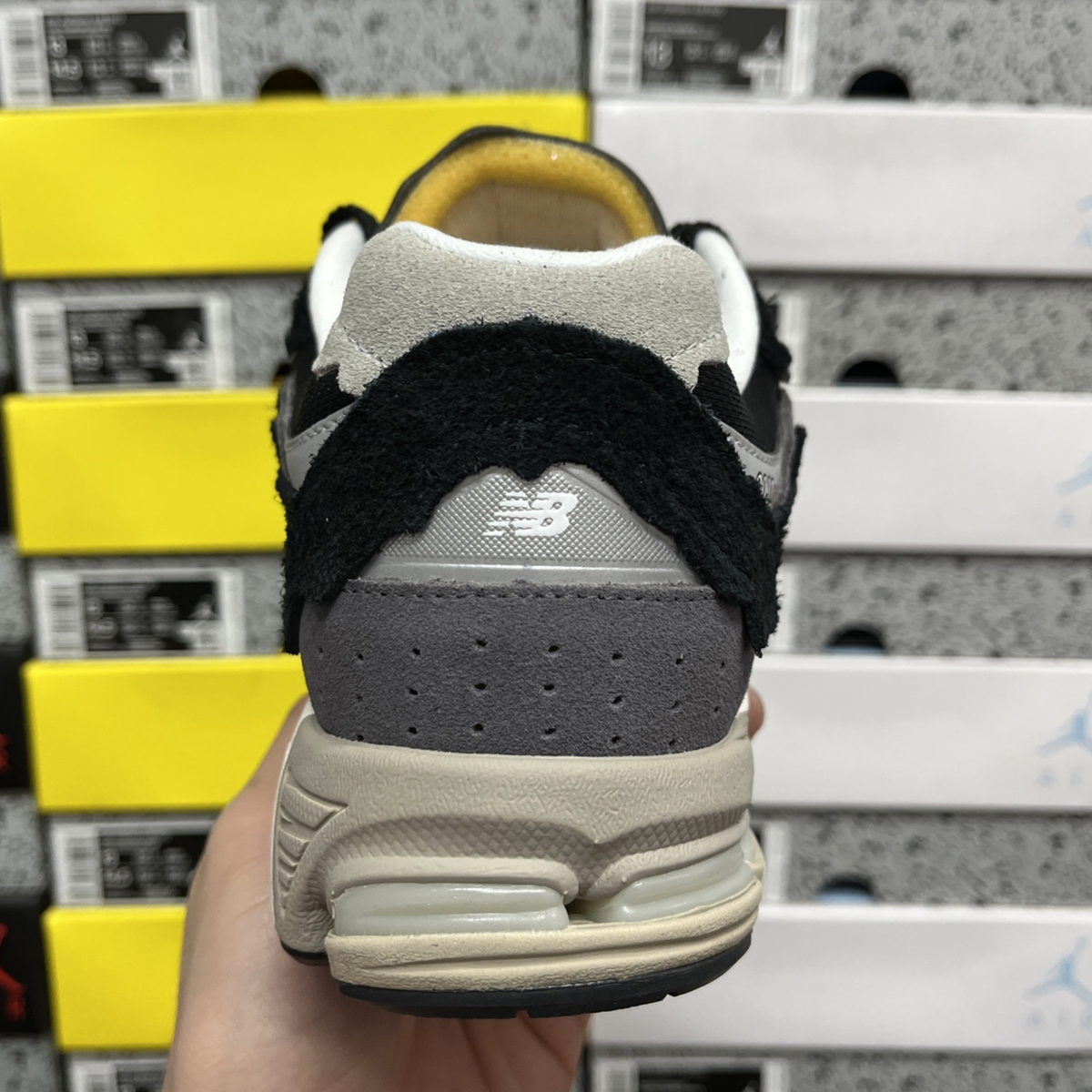 New Balance 2002R - Protection Pack Black Grey