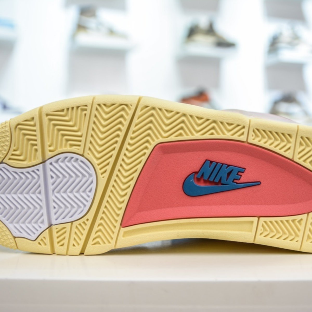 Union LA x Air jordan 4 Retro SP - Guava Ice