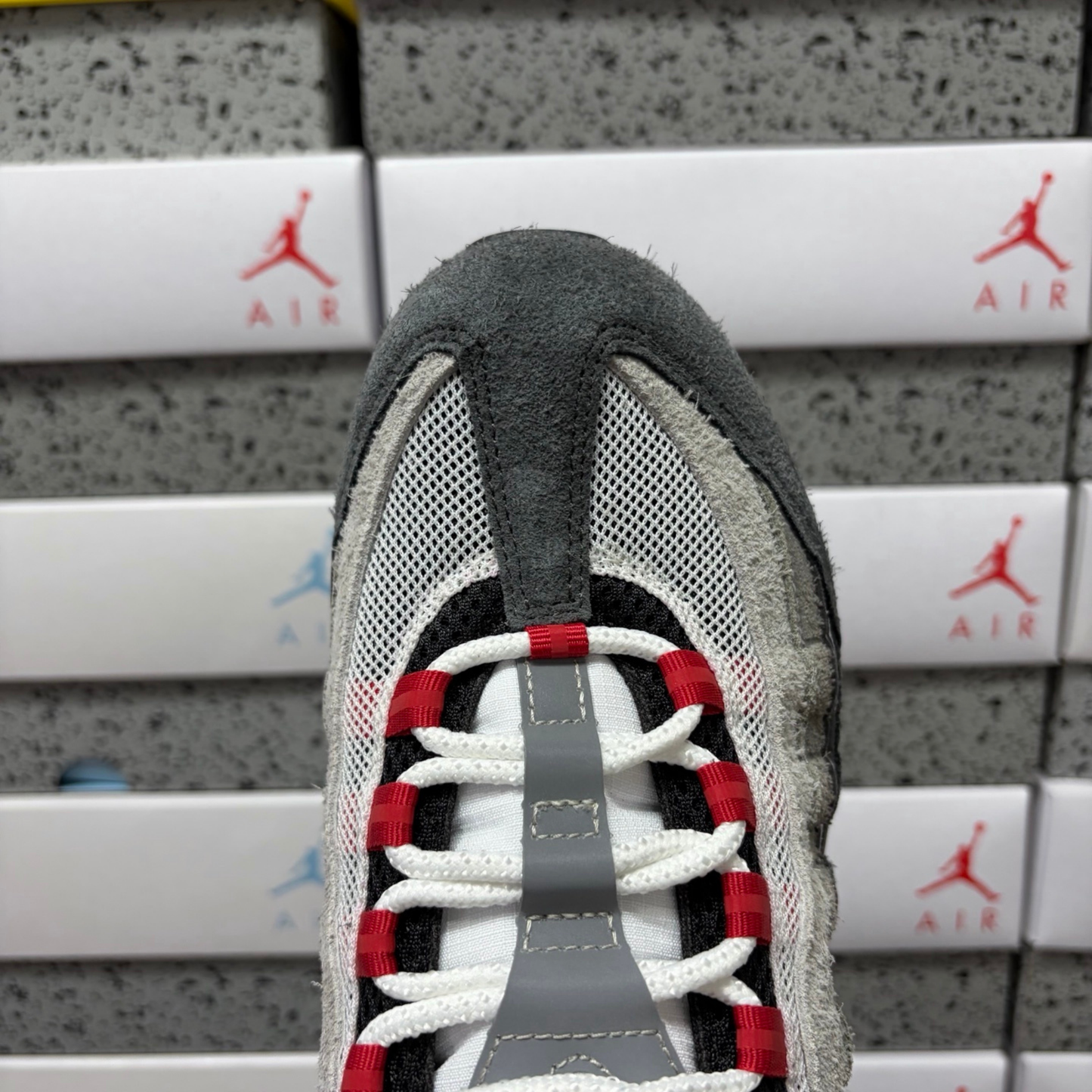 Air Max 95 x Undefeated - Geo Tokyo Bright Crimson
