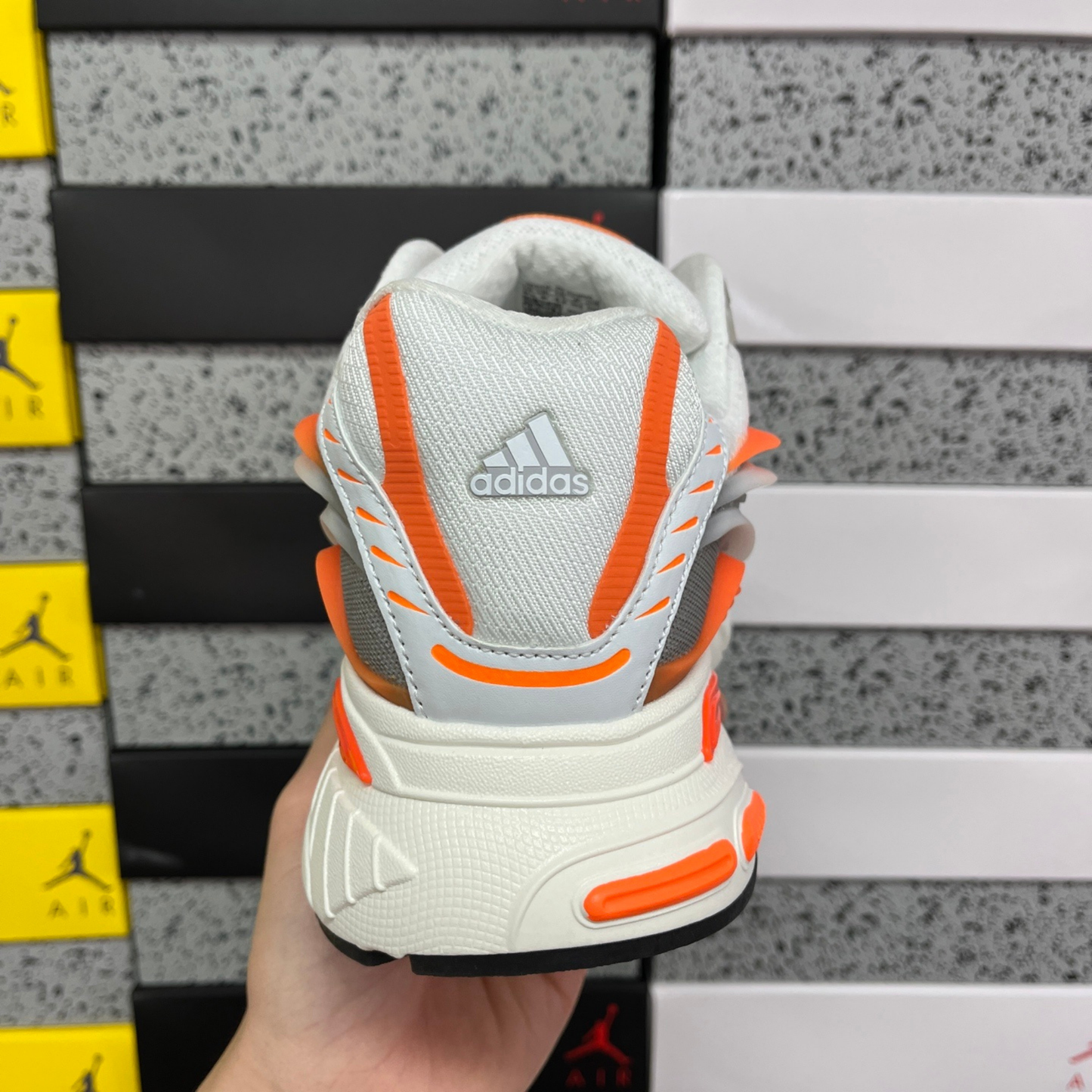 Pharrell Williams x Adidas Adistar Jellyfish  - Focus Olive Orange