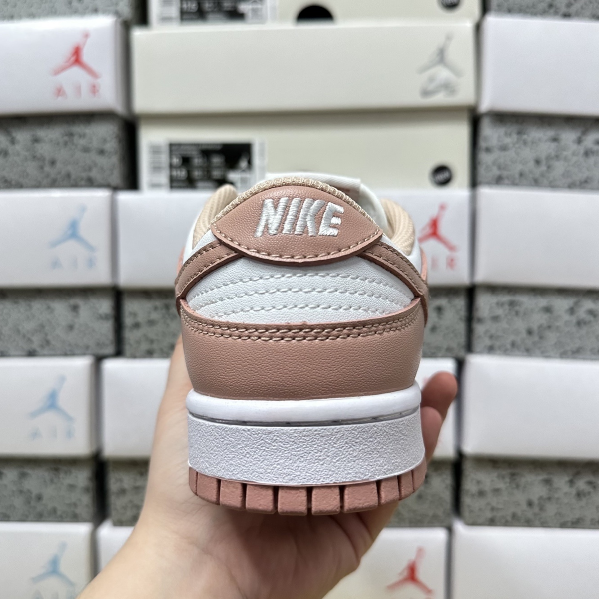 Nike Dunk Low - Rose Whisper