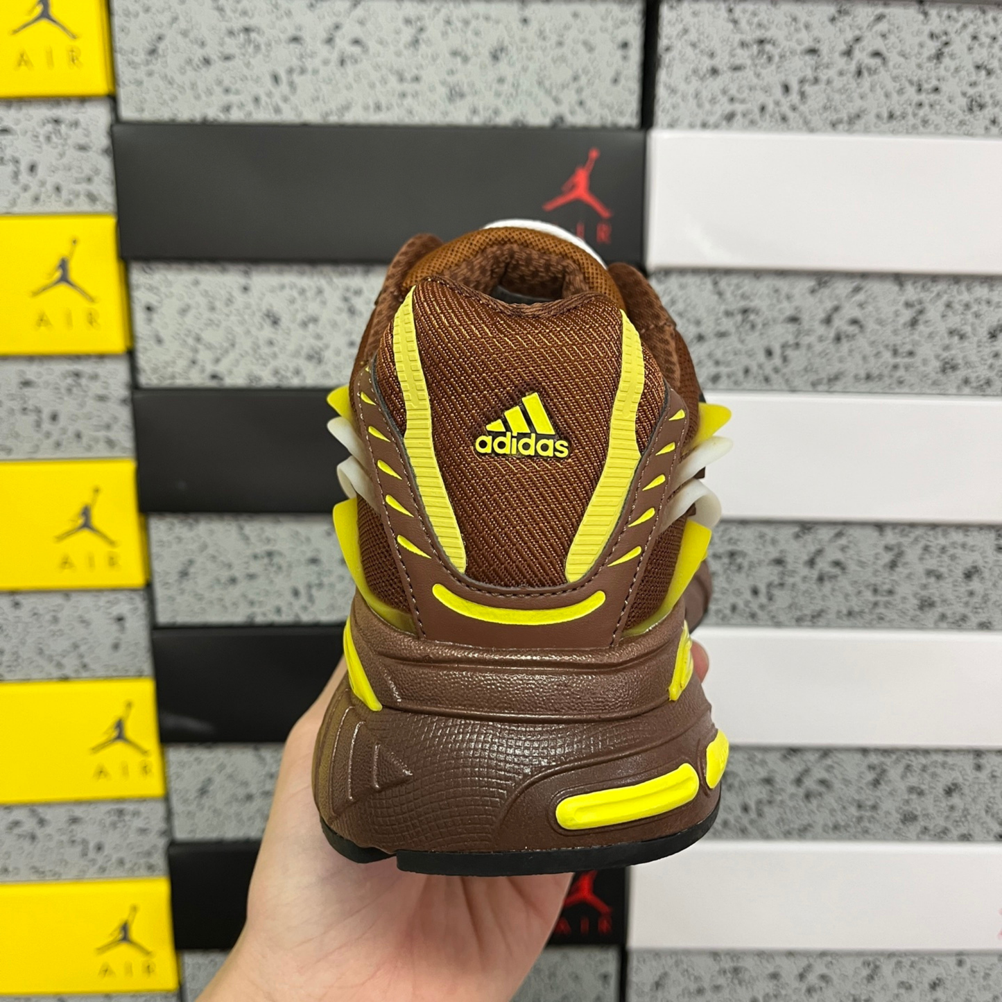 Pharrell Williams x Adidas Adistar Jellyfish  - Auburn Timber