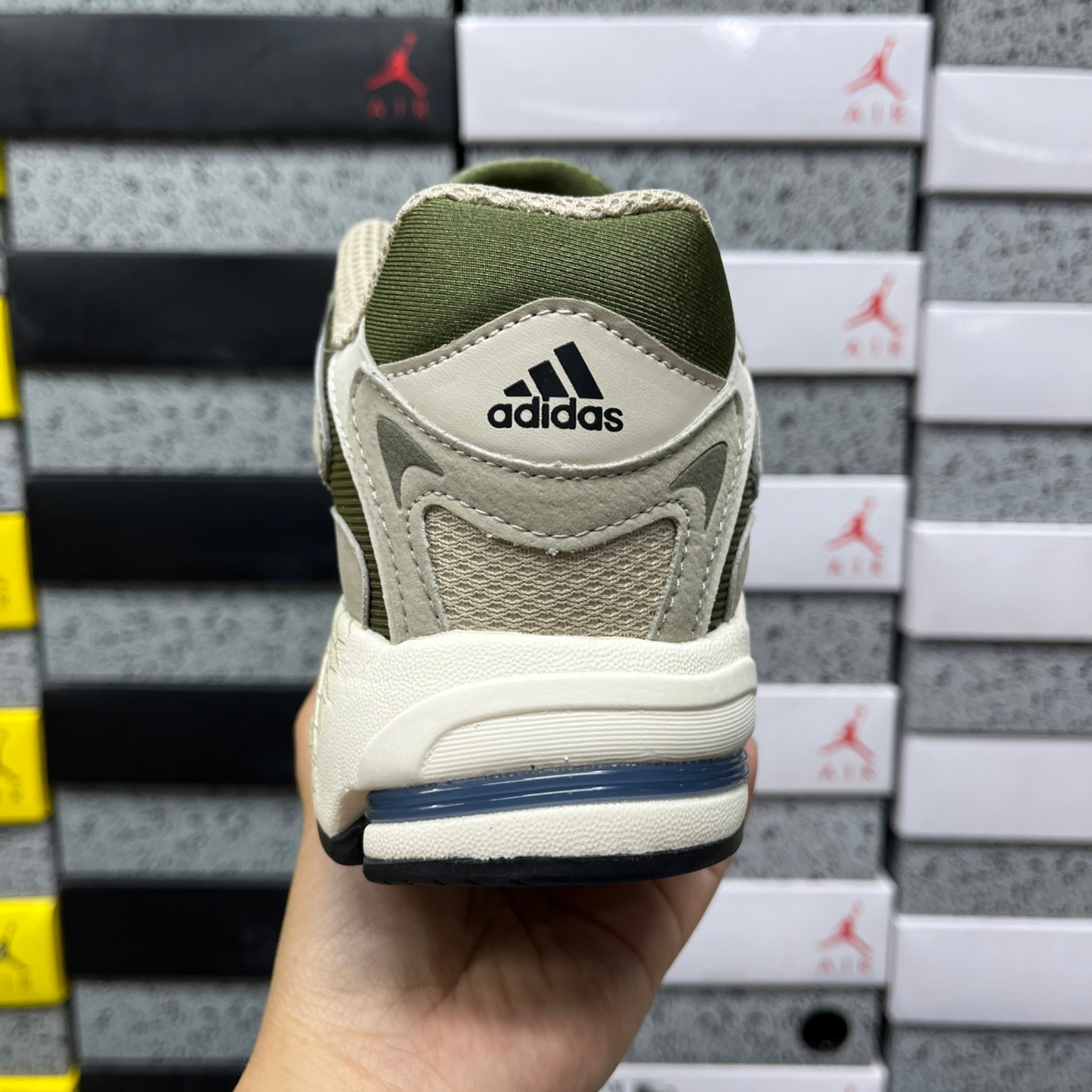 Adidas Response CL - Silver Green Olive Cargo