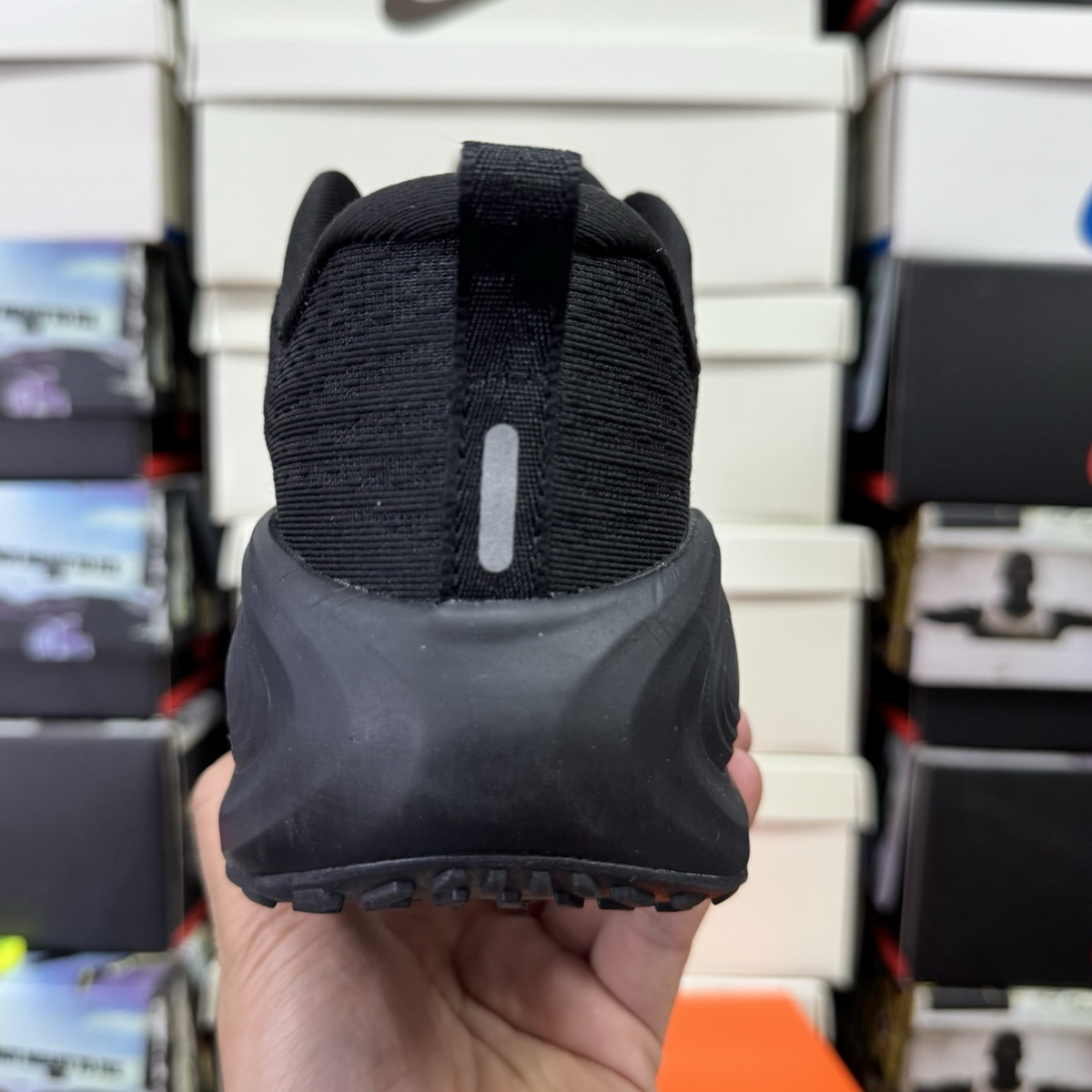 Nike Vomero Plus - Triple Black