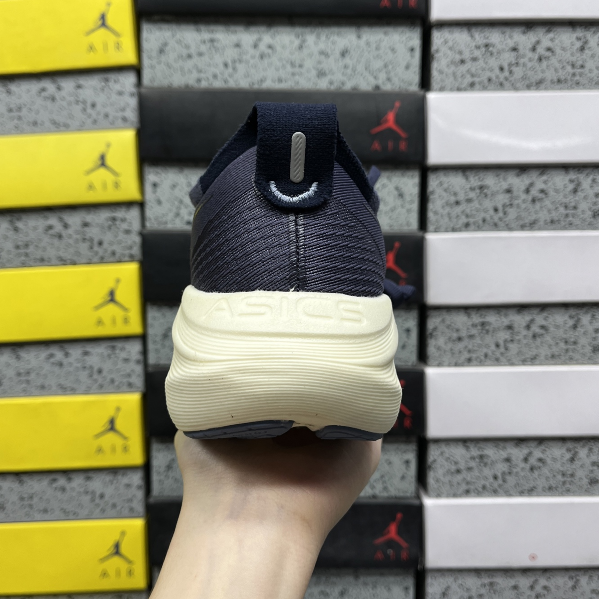 Asics Gel Nimbus 27 - Midnight / Vanilla