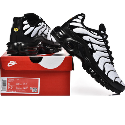 Nike Air Max Plus - Black White Panda