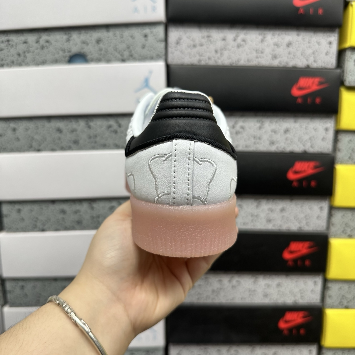 Hello Kitty x Adidas Samba - Cloud Silver Clear Pink