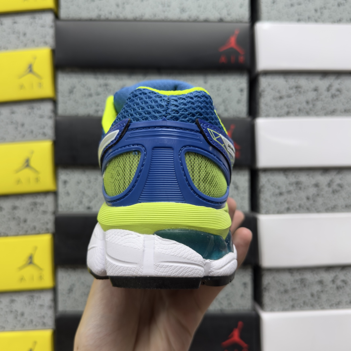 Asics Gel Nimbus 16 - Royal Blue / Flash Yellow