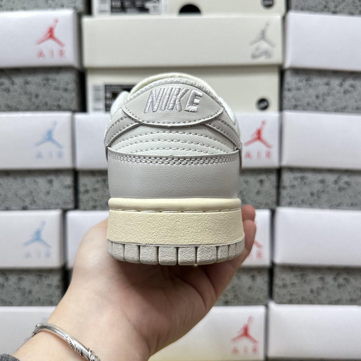Nike Dunk Low - Light Bone