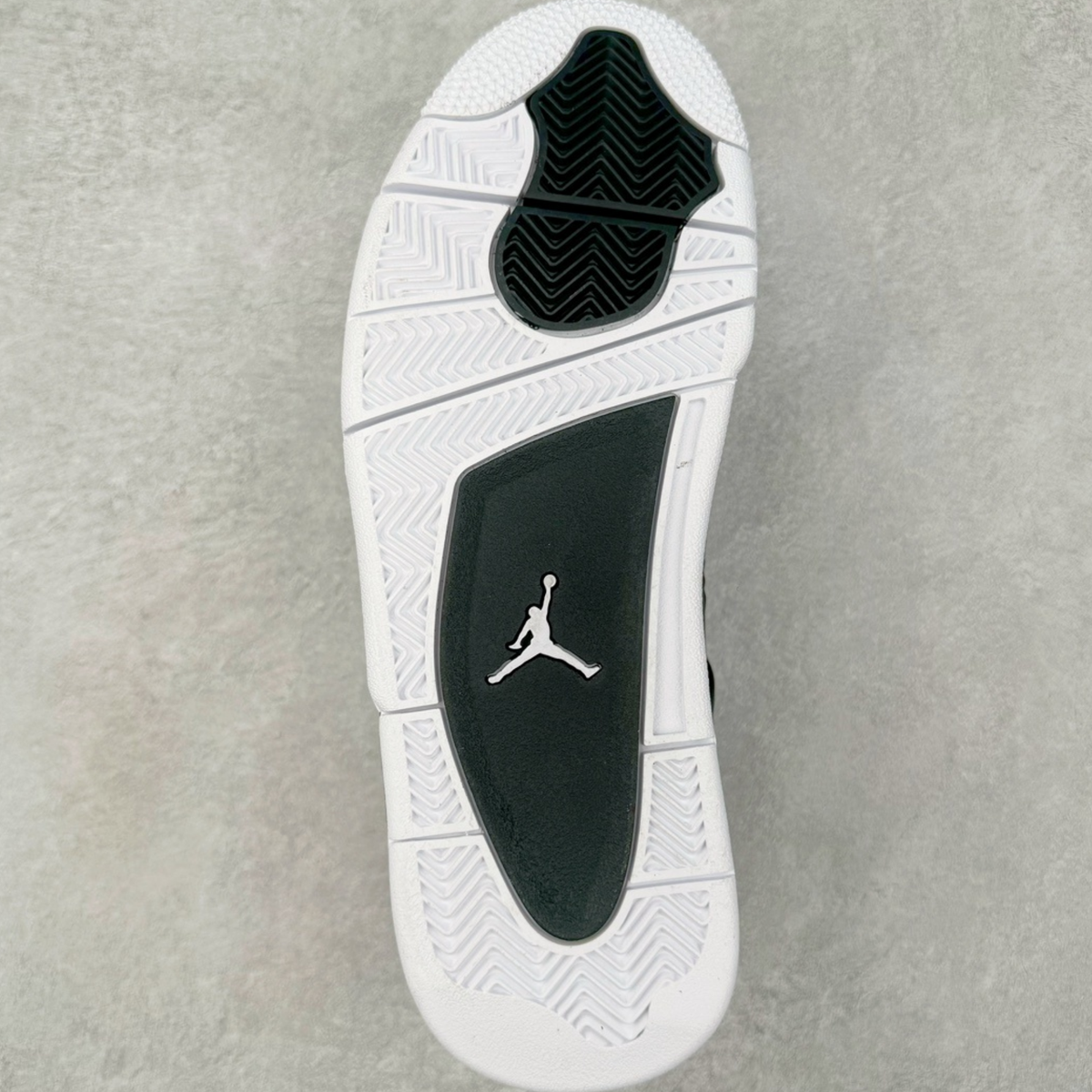 Air Jordan 4 Retro - Fear
