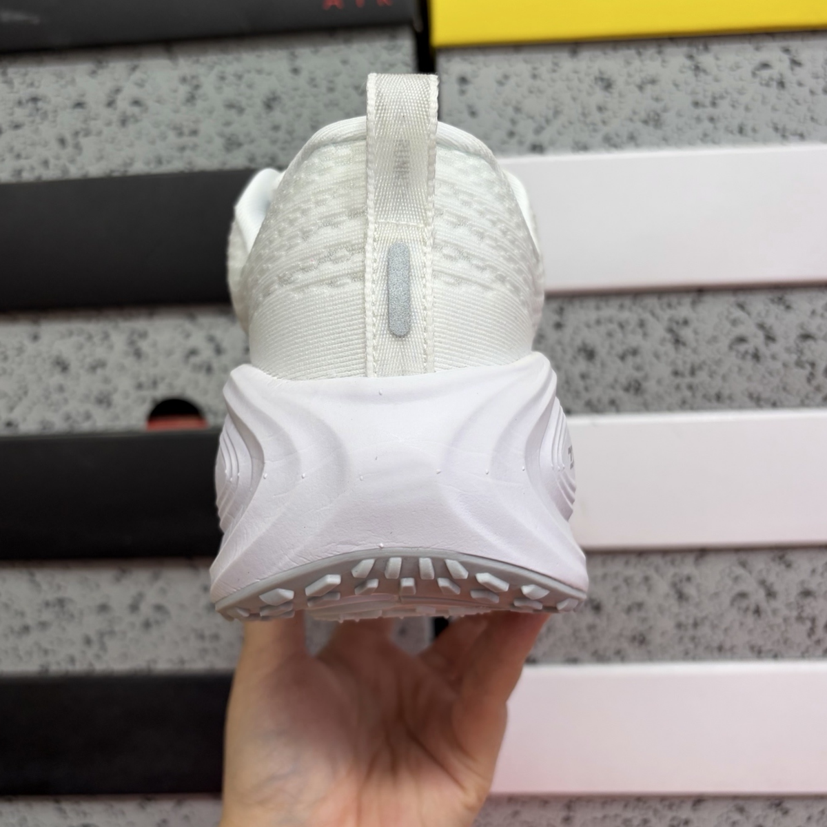 Nike Vomero Plus - Triple White
