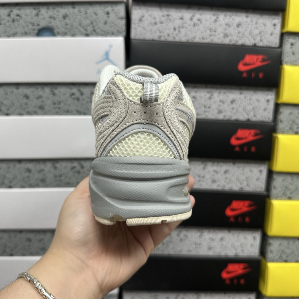 New Balance 530 - Grey Beige