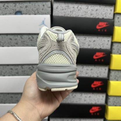 New Balance 530 - Grey Beige