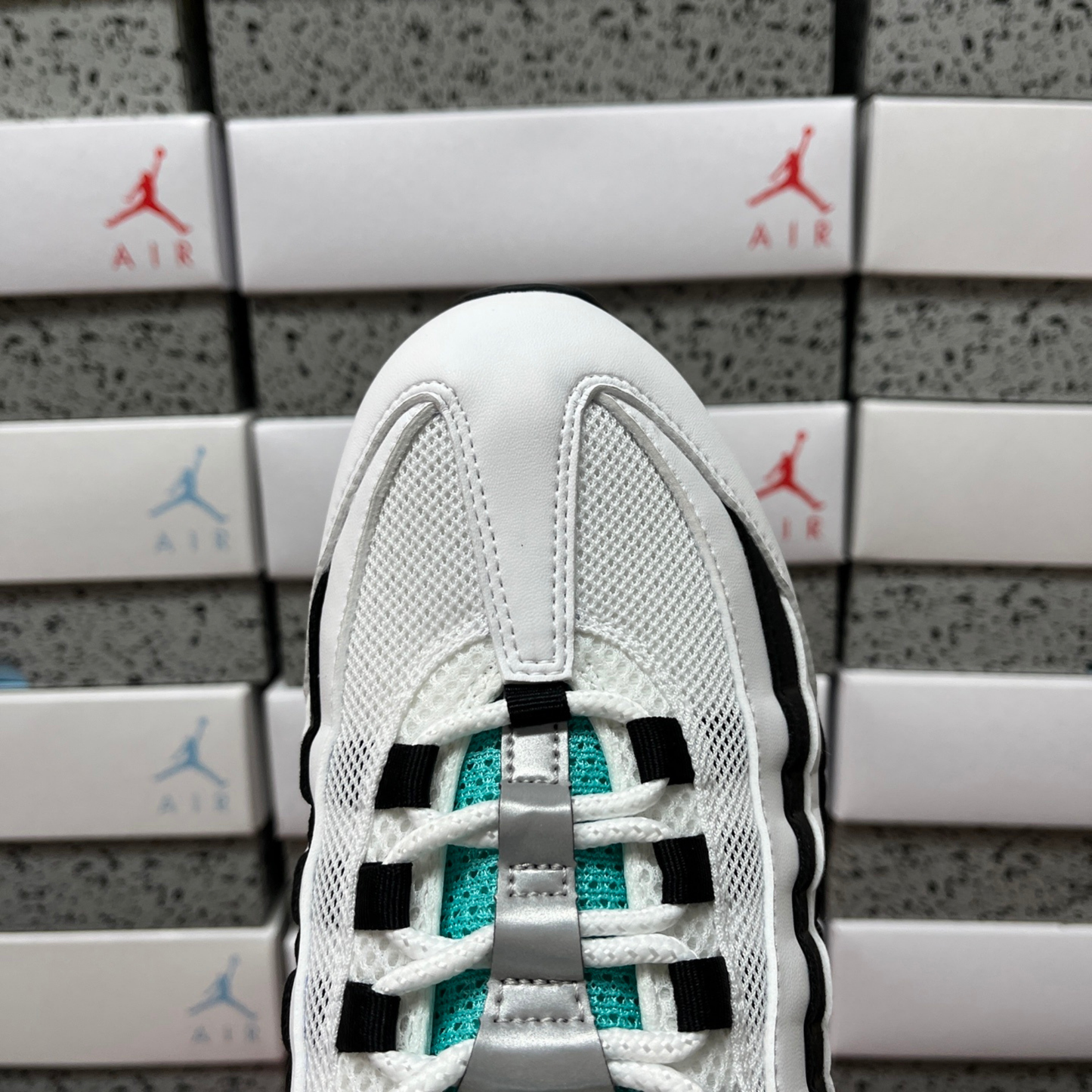 Air Max 95 - Black Border Hyper Jade