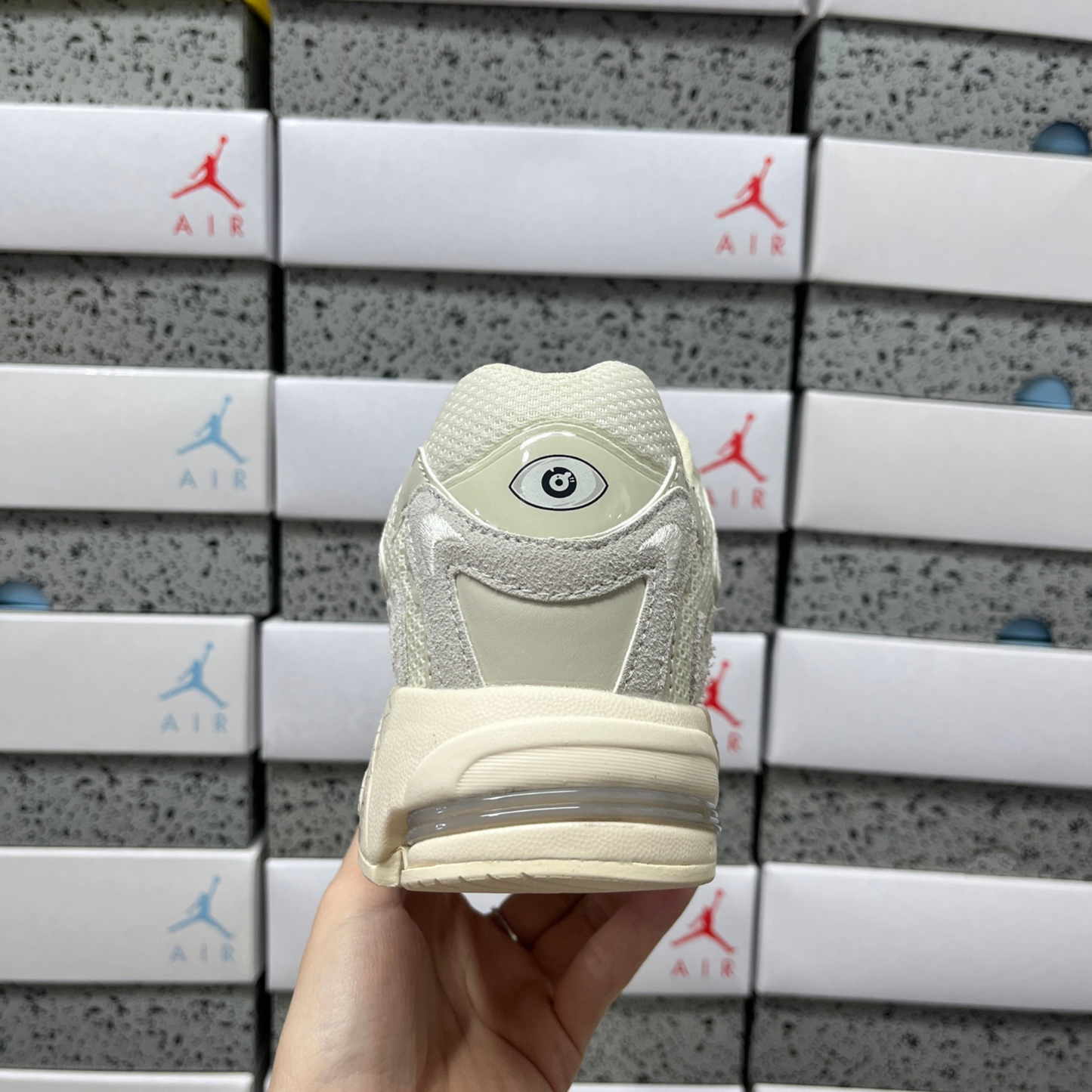 Bad Bunny x Adidas Response CL - Wonder White