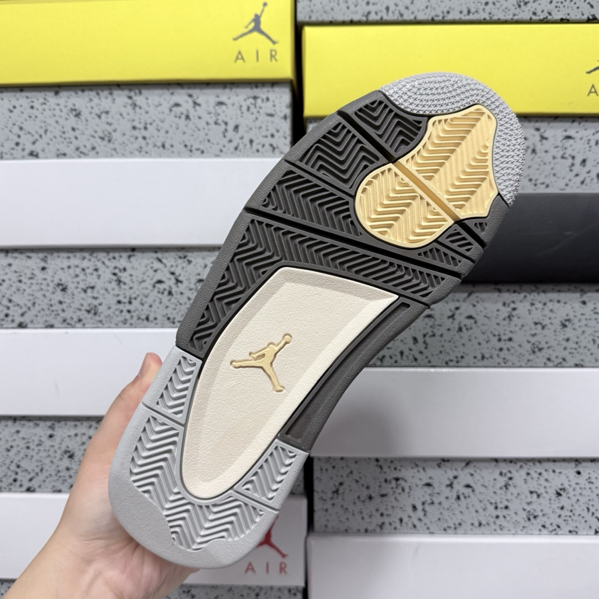 Air Jordan 4 Retro SE - Craft Photon Dust
