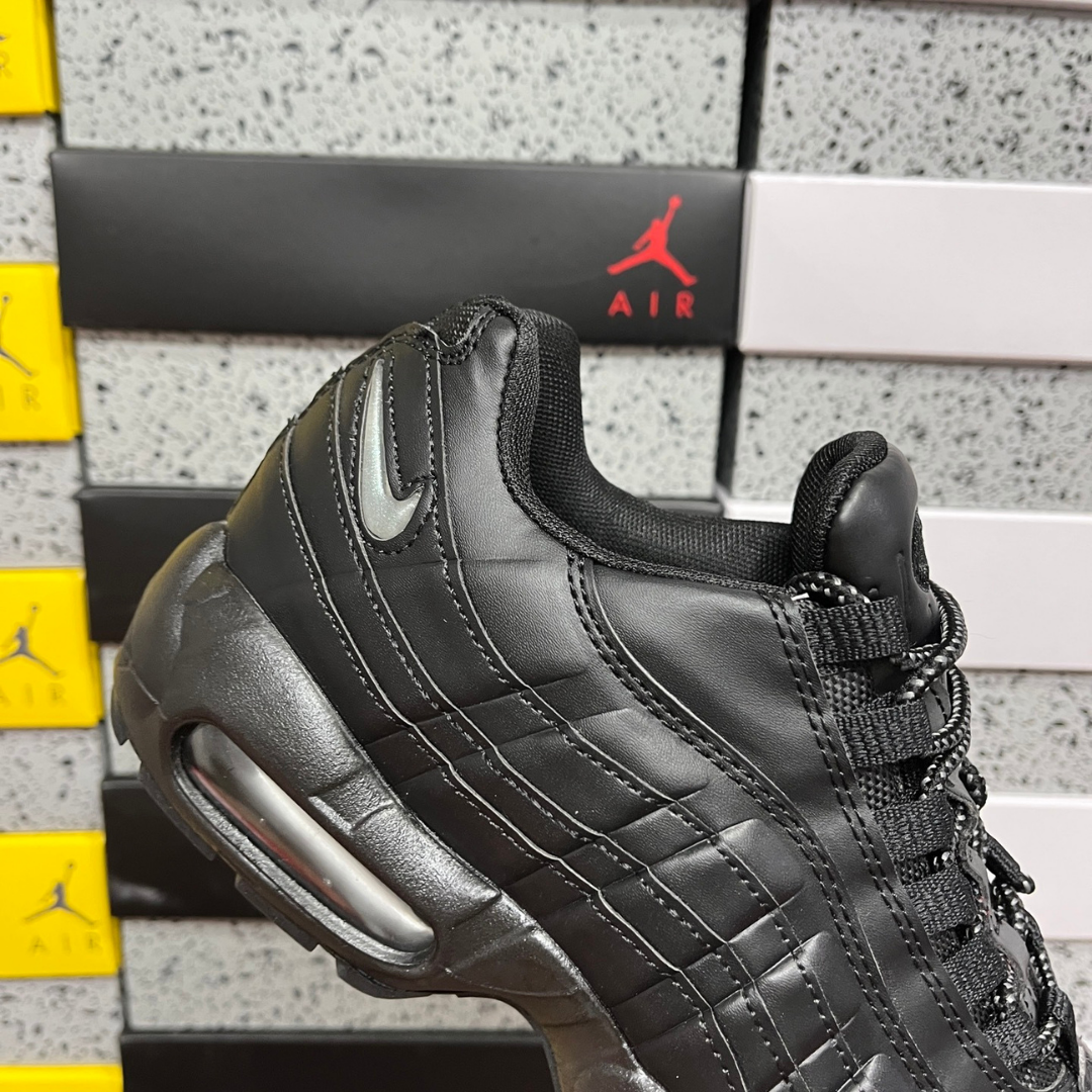 Air Max 95 - Triple Black