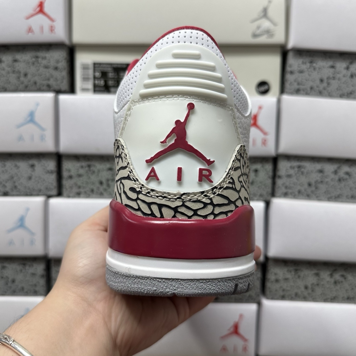 Air Jordan 3 Retro - Cardinal Red