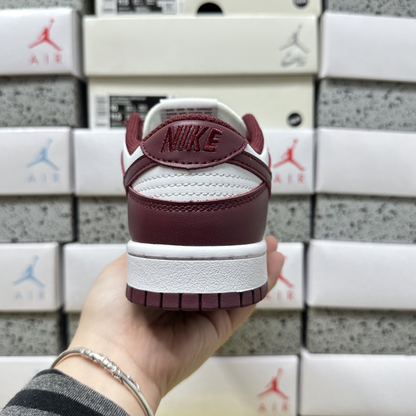 Nike Dunk Low - Bordeaux