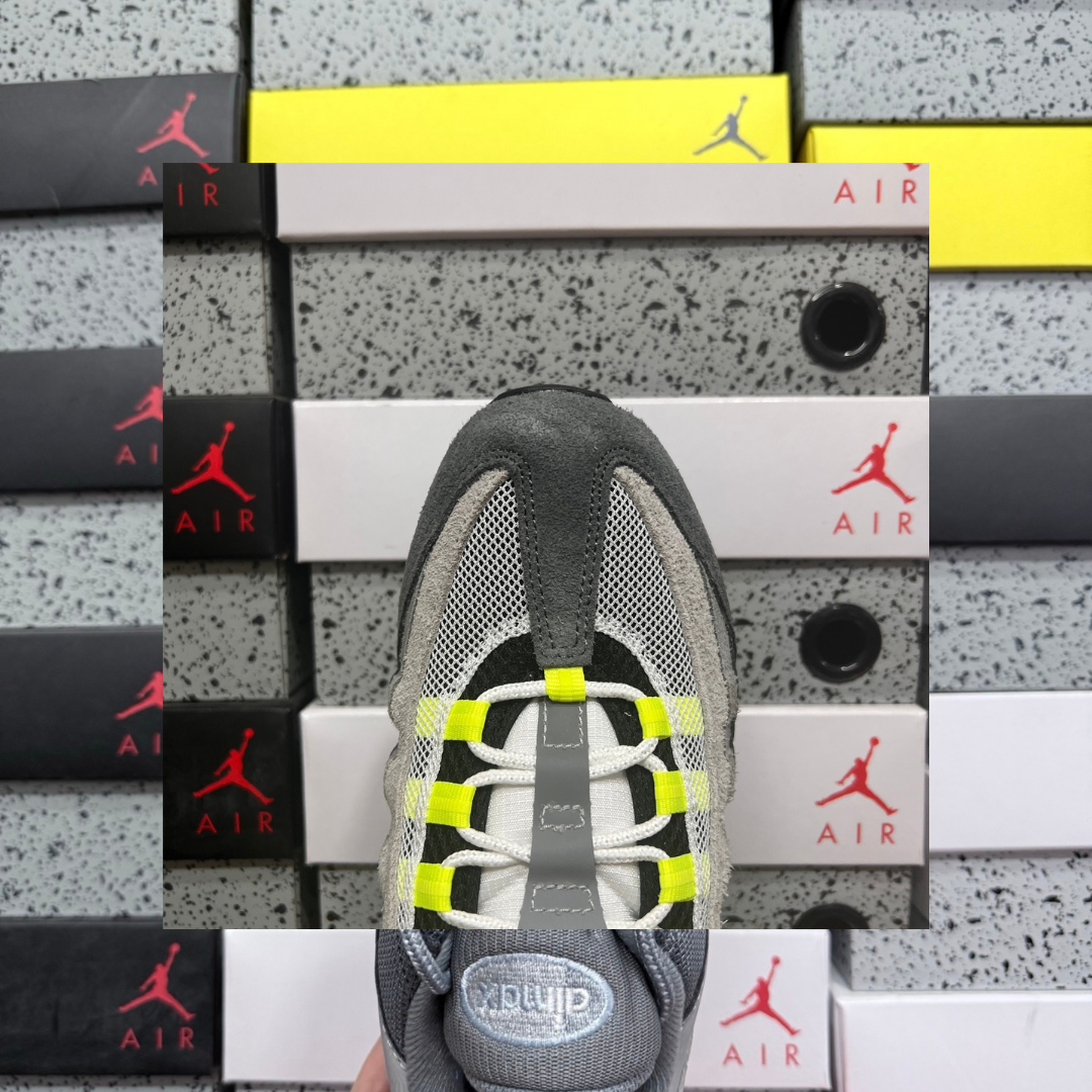 Air Max 95 x Undefeated - Geo NYC Neon