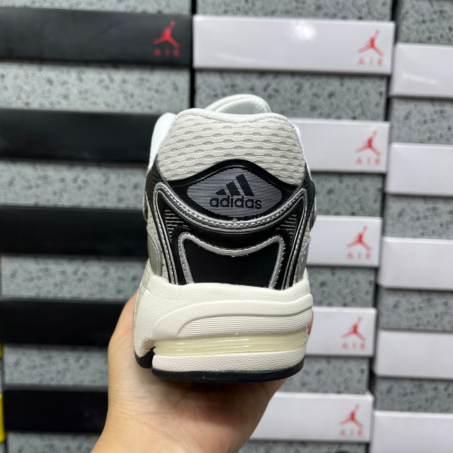 Adidas Response CL - Core Black White Silver Metallic