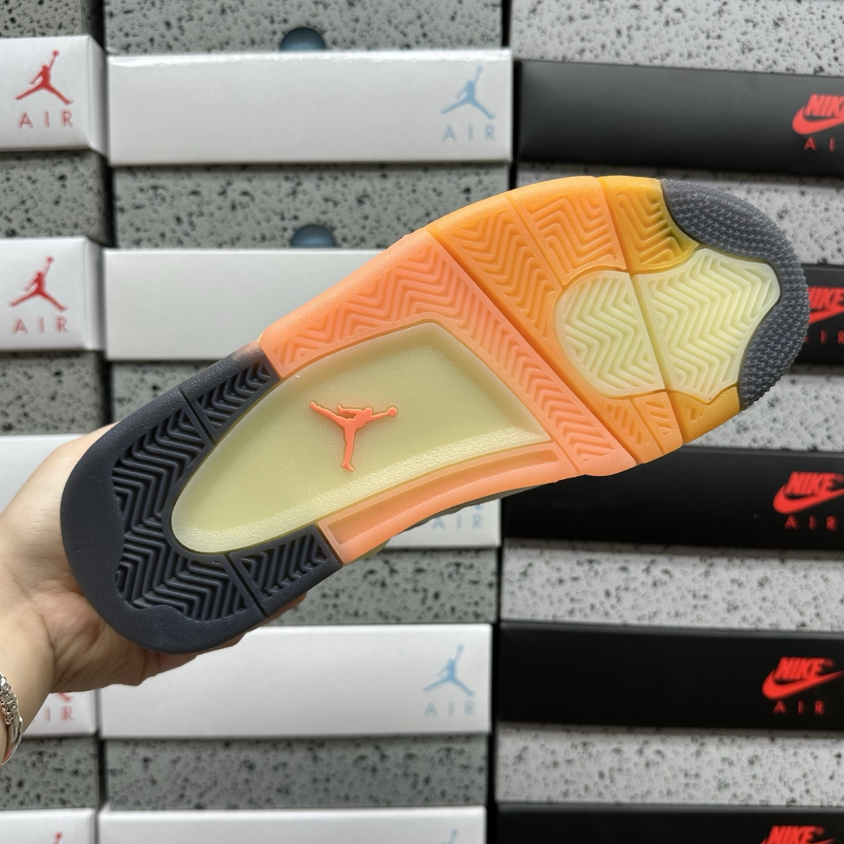 Air Jordan 4 Retro - Birds of Paradise
