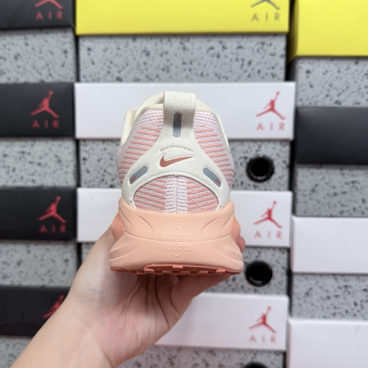 Nike Vomero 18 - Light Soft Pink Madder Root