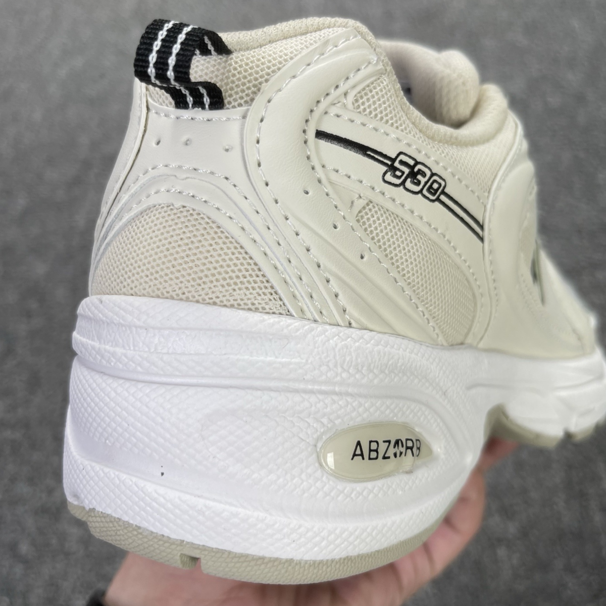 New Balance 530 - Ivory