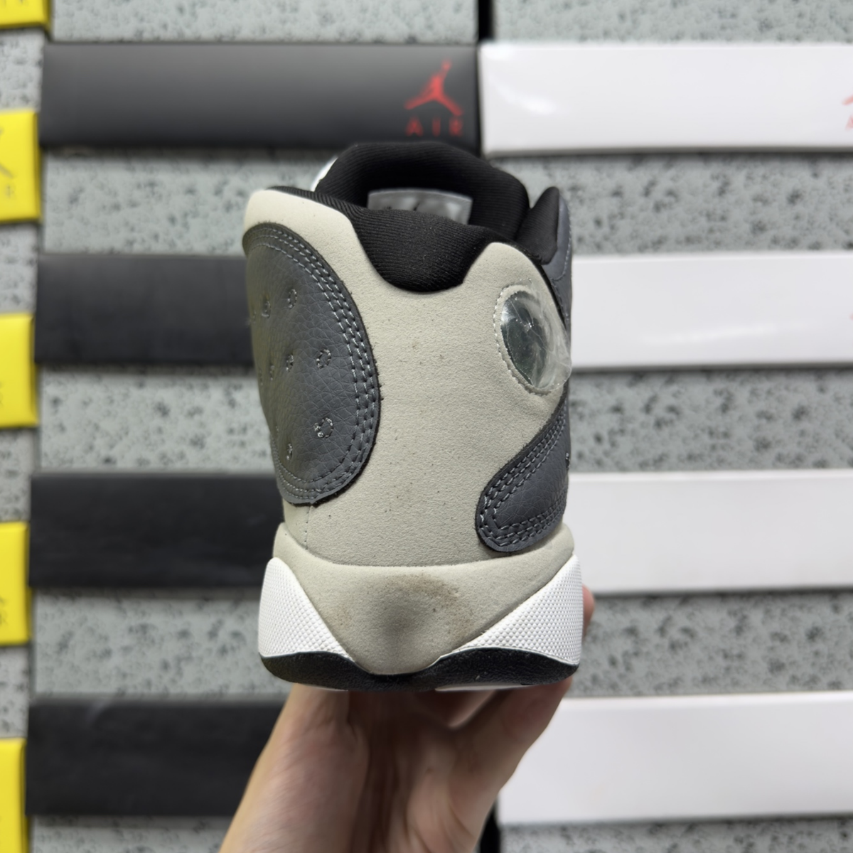 Air Jordan 13 Retro - Atmosphere Grey