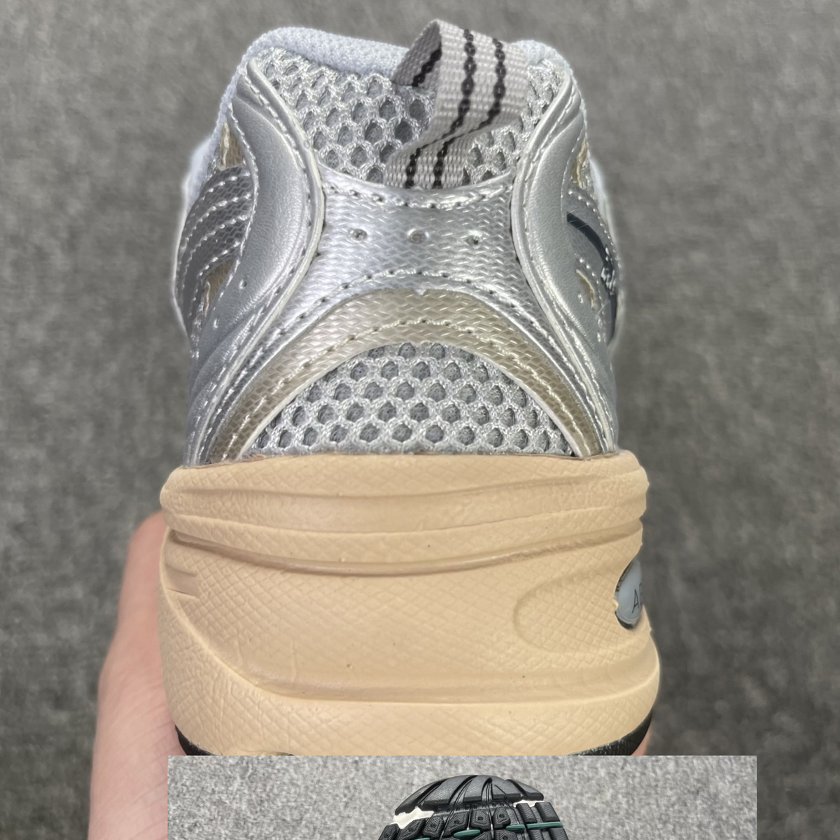 New Balance 530 - Vintage Silver Moonbeam