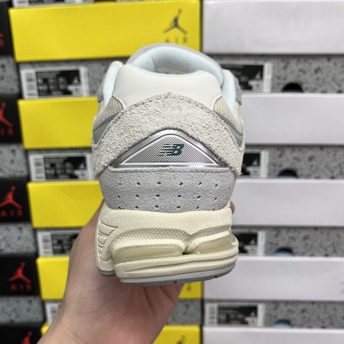 New Balance 2002R - Linen Concrete