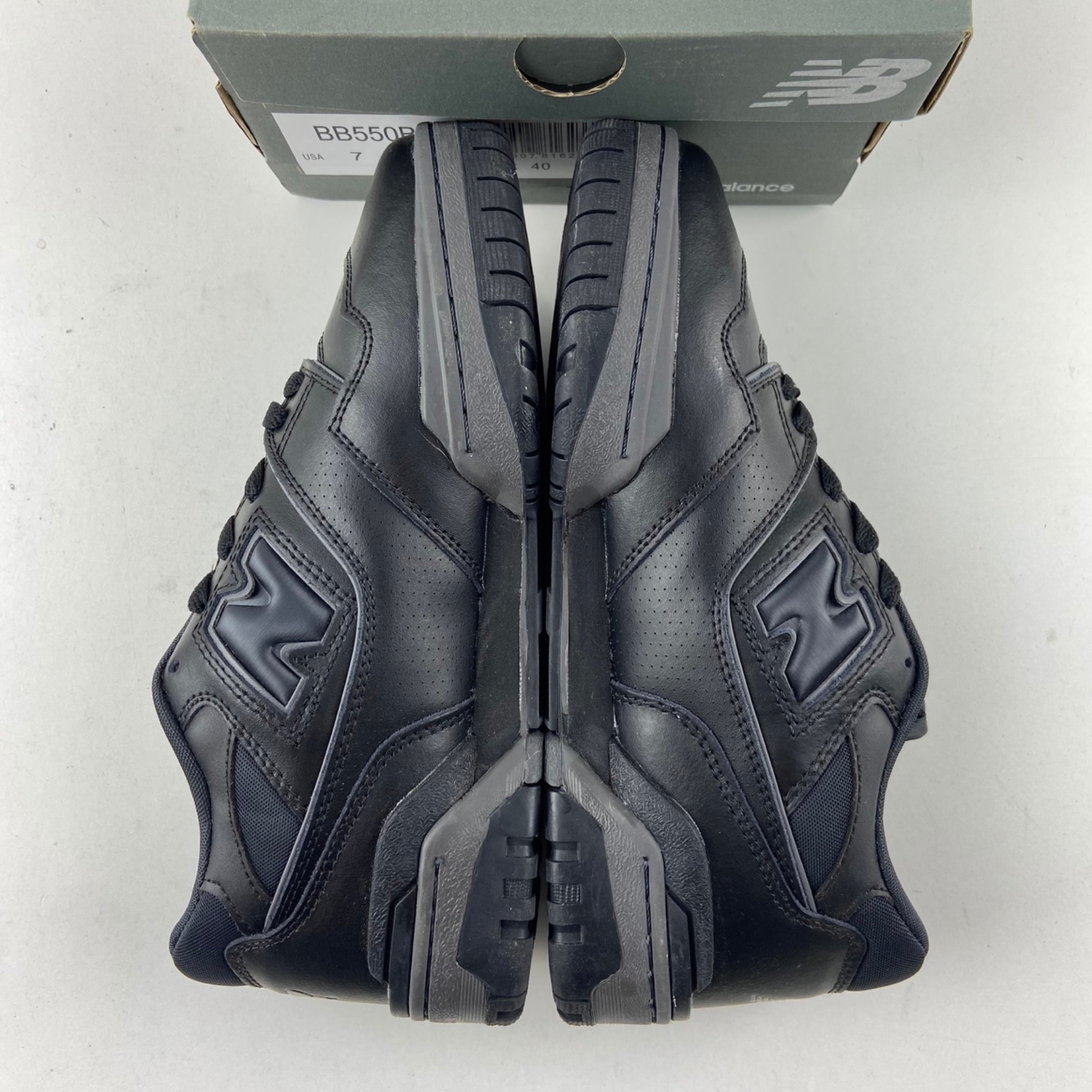 New Balance 550 - Phantom Black