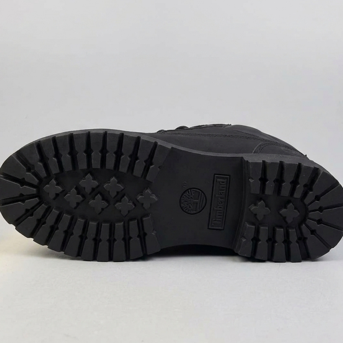 Timberland Heritage Mid Waterproof Chukka Boot - Black