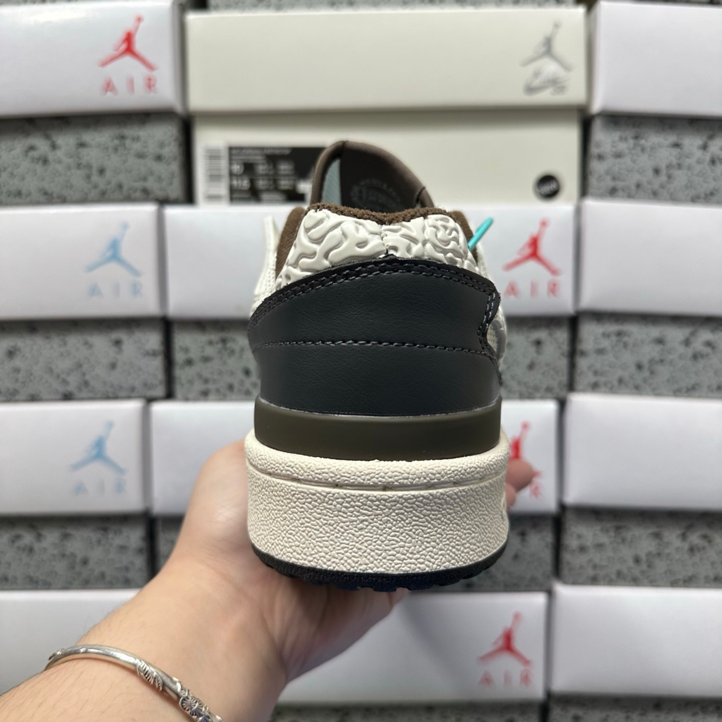 Adidas Forum Low - Core White / Bronze Strata