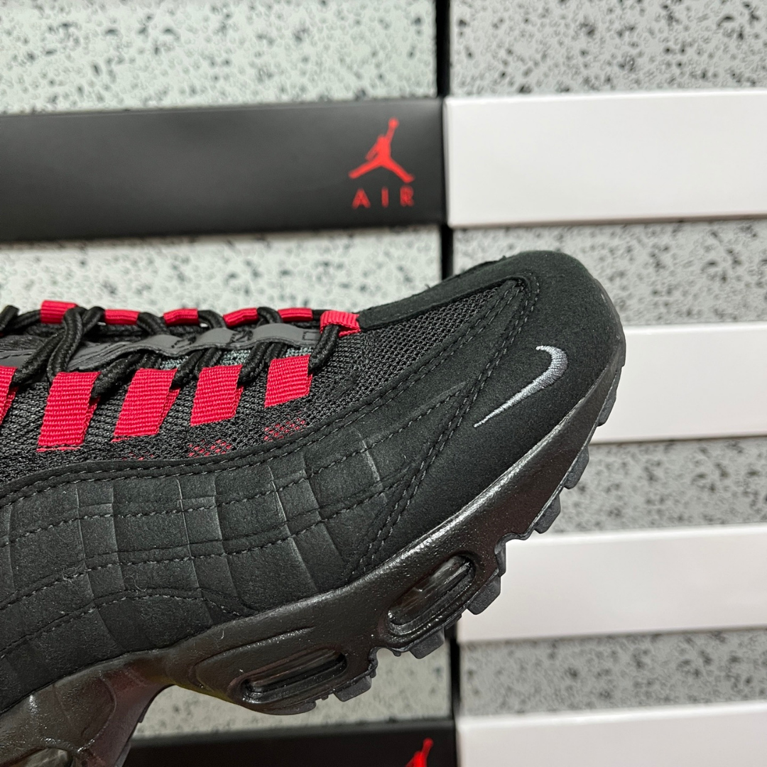 Air Max 95 - Crimson Pulse