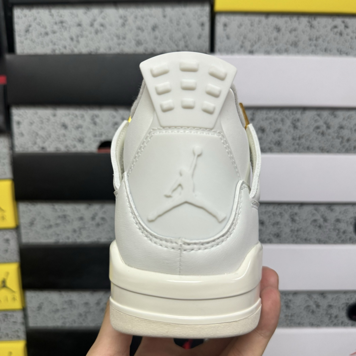 Air Jordan 4 Retro - Metallic Gold