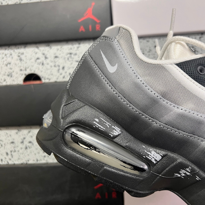 Air Max 95 x Yu-Gi-Oh! - Jonouchi