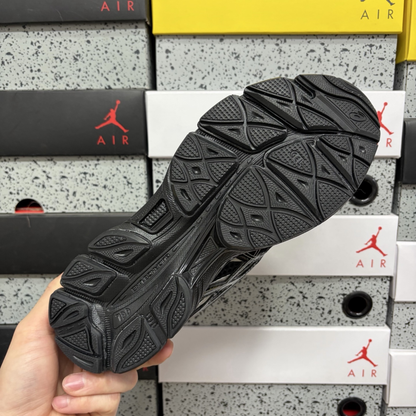 Asics Gel Cumulus 16 - Black Pure Silver