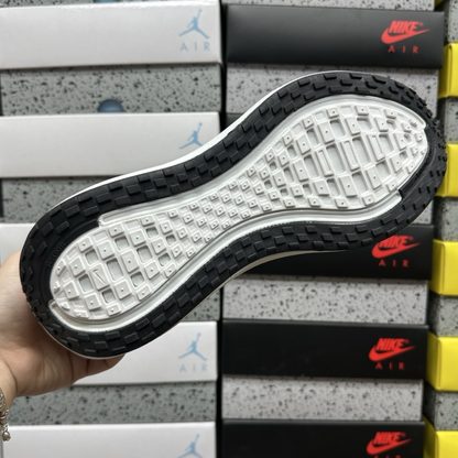 Nike Vomero Plus - White Black