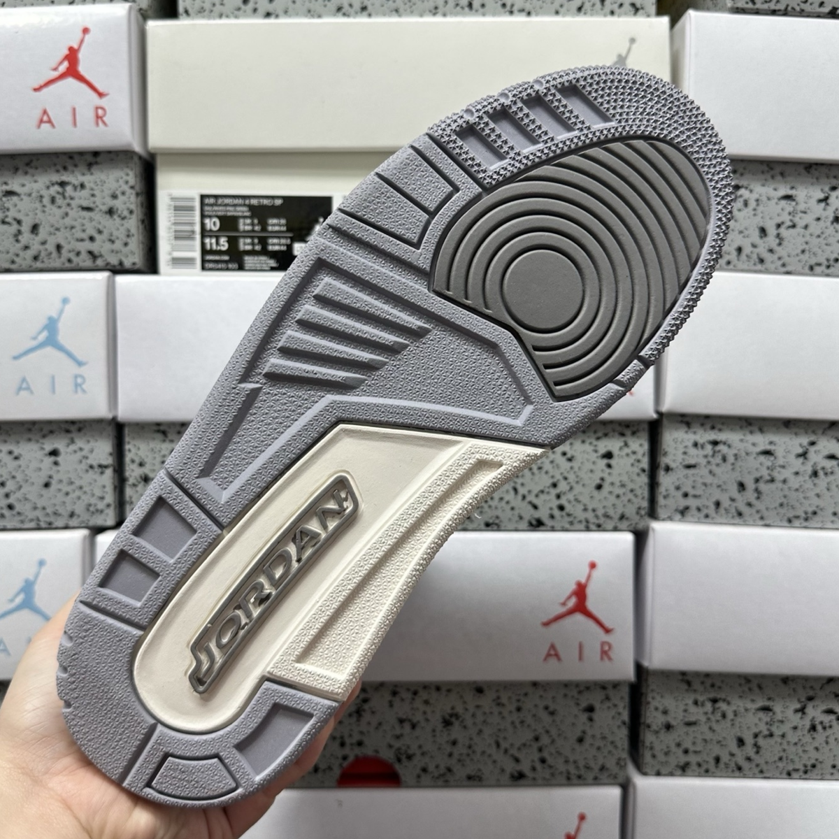 Air Jordan 3 Retro - Sail Cement Grey
