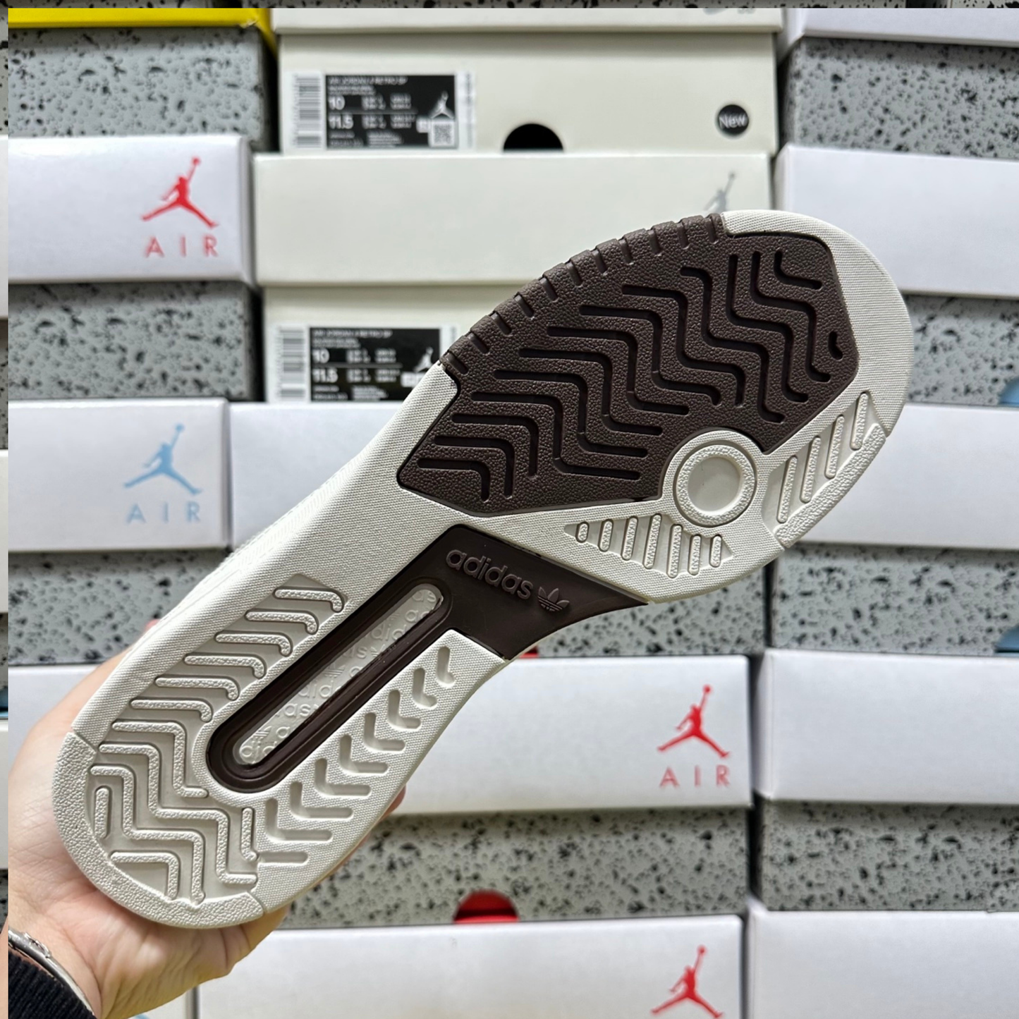 Adidas Drop Step Low 2.0 - White Tint / Collegiate Gold / Brown