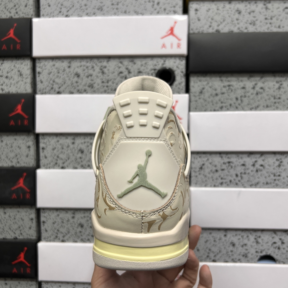 Air Jordan 4 Retro SE - Somos Eternos